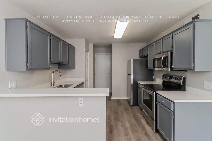 Building Photo - 10026 N 66th Ln