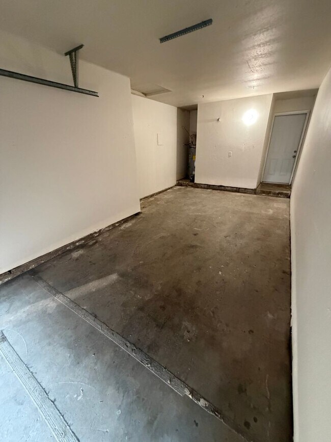 Building Photo - 2358/60 Imran Drive