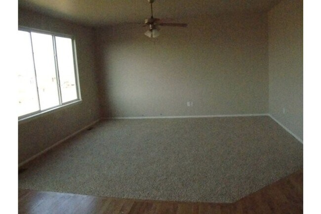 Building Photo - Great Home in Berthoud