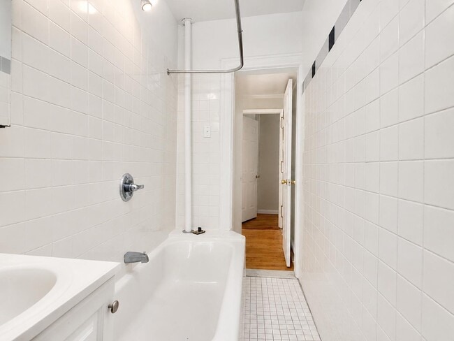 Floorplan - 182 Claremont Avenue