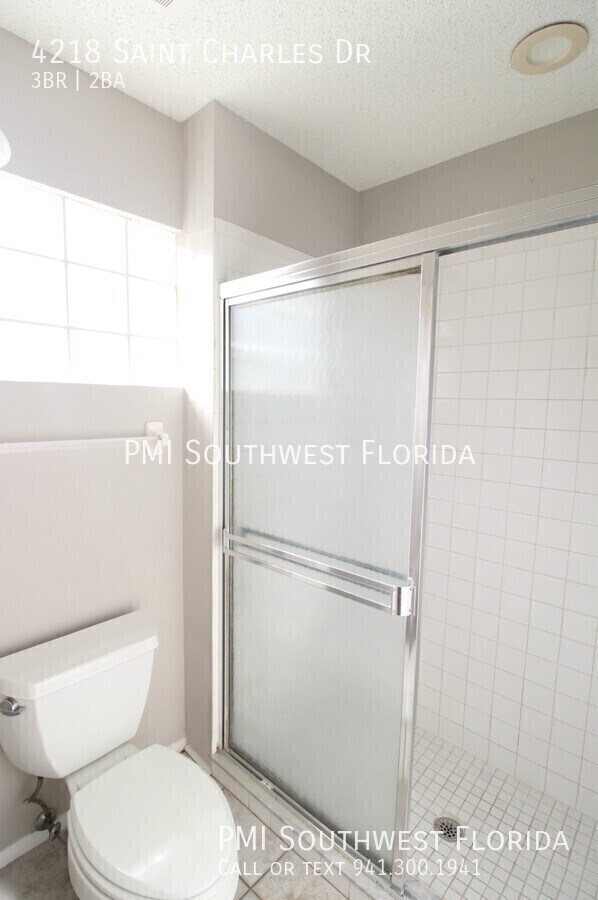 Building Photo - 4218 St Charles Dr