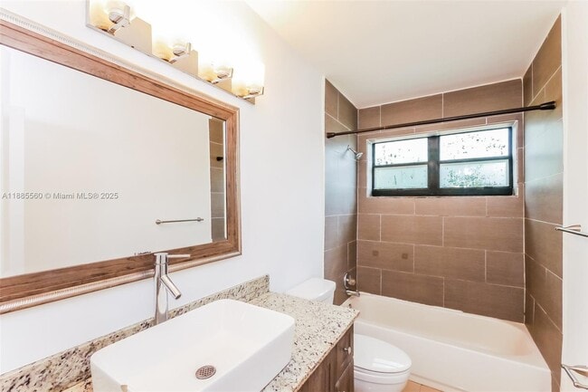 Building Photo - 221 N 65th Way
