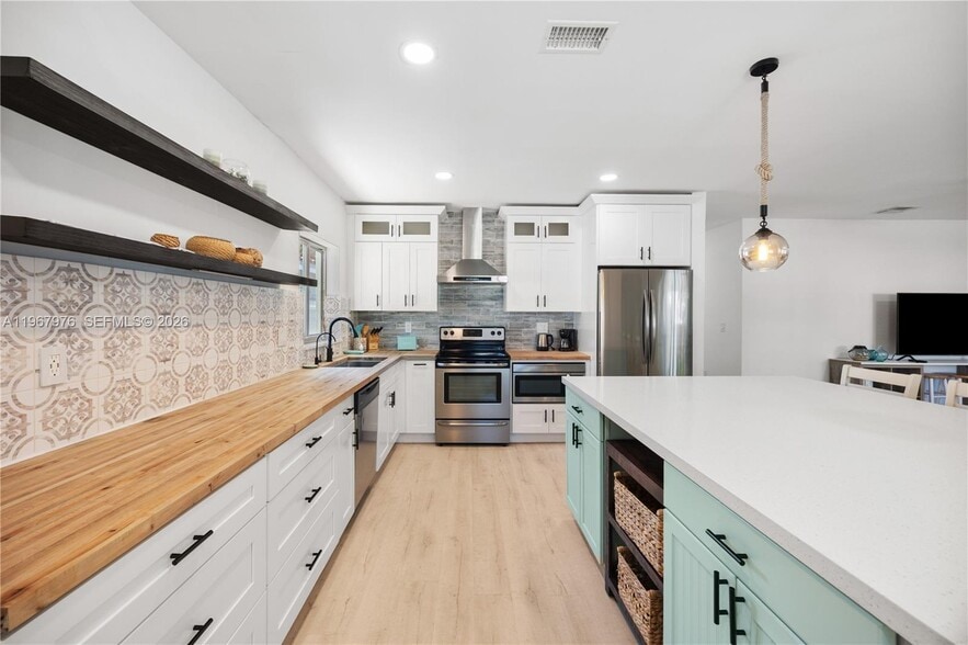 Building Photo - 1070 Tyler St