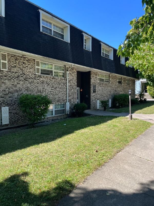 Building Photo - 333 N Detroit St