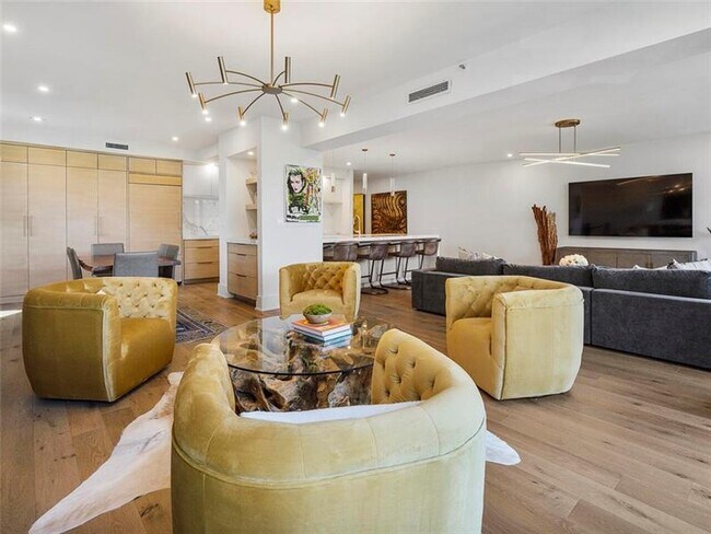 Building Photo - 2660 Peachtree Rd NW