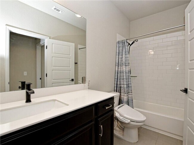 Building Photo - 13606 Cibolo Trace