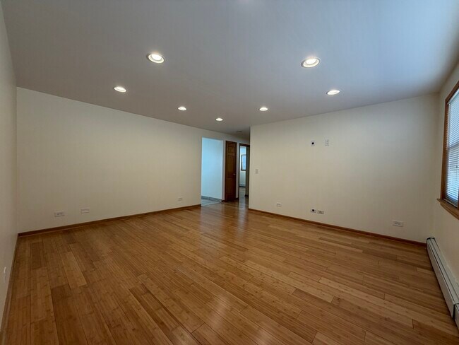 Building Photo - 3515 N Central Ave