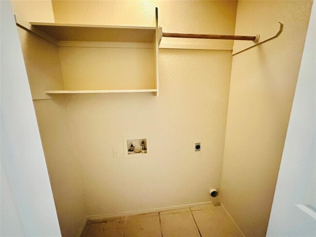 Building Photo - 8814 Schick Rd