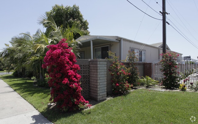 Building Photo - Buena Park Manor