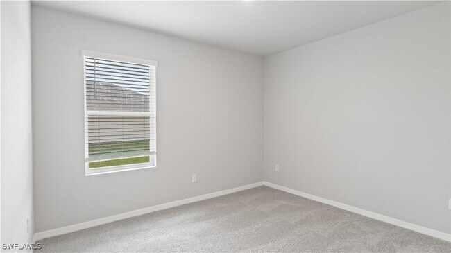 Building Photo - 1903 Cape Coral Pkwy W