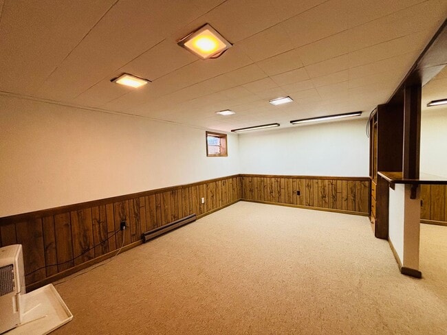 Building Photo - 1105 Robin Rd