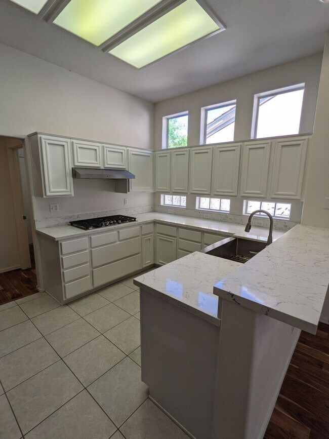 Building Photo - 9361 Fresh Spring Dr