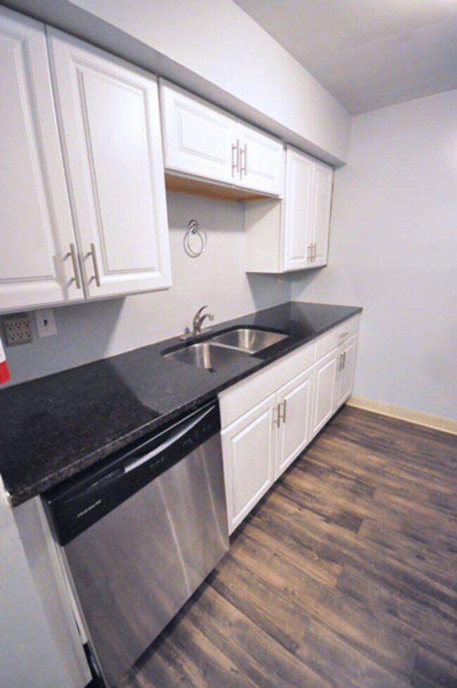 Building Photo - 191 Chittenden Ave