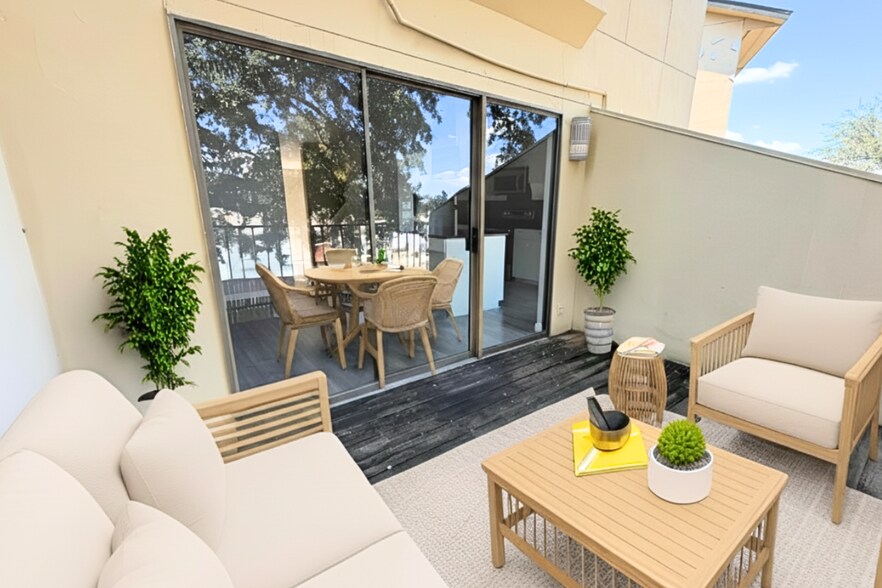 Building Photo - 8642 Fredericksburg Rd