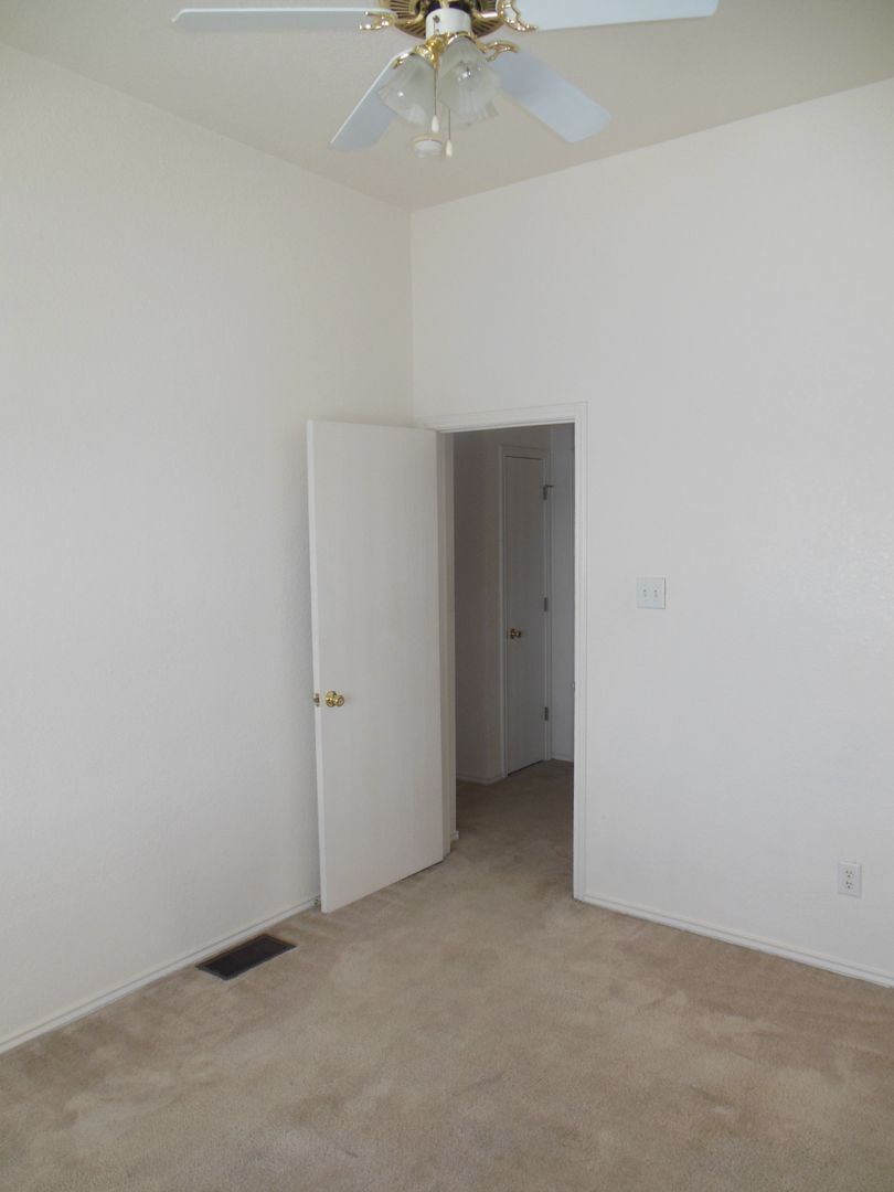 Building Photo - 4502 Deek Dr