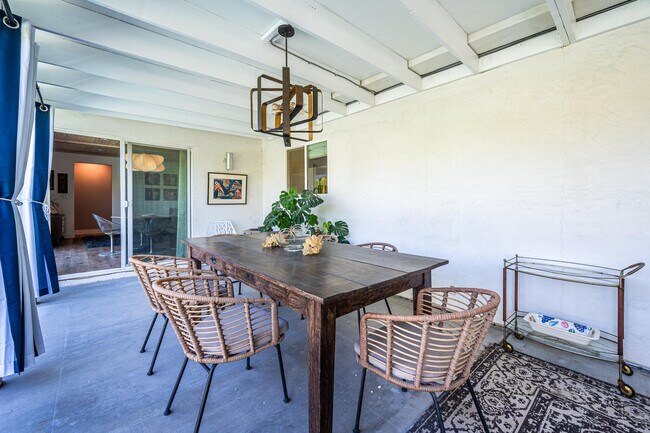 Building Photo - 2748 E Via Escuela