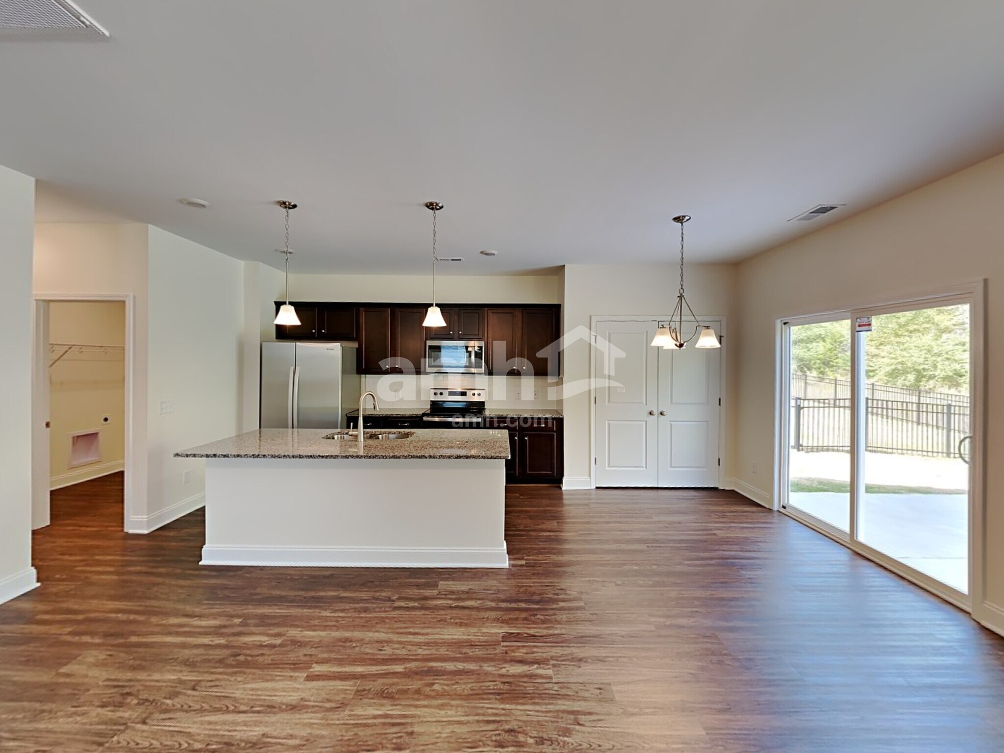 Building Photo - 3017 Lucky Ln