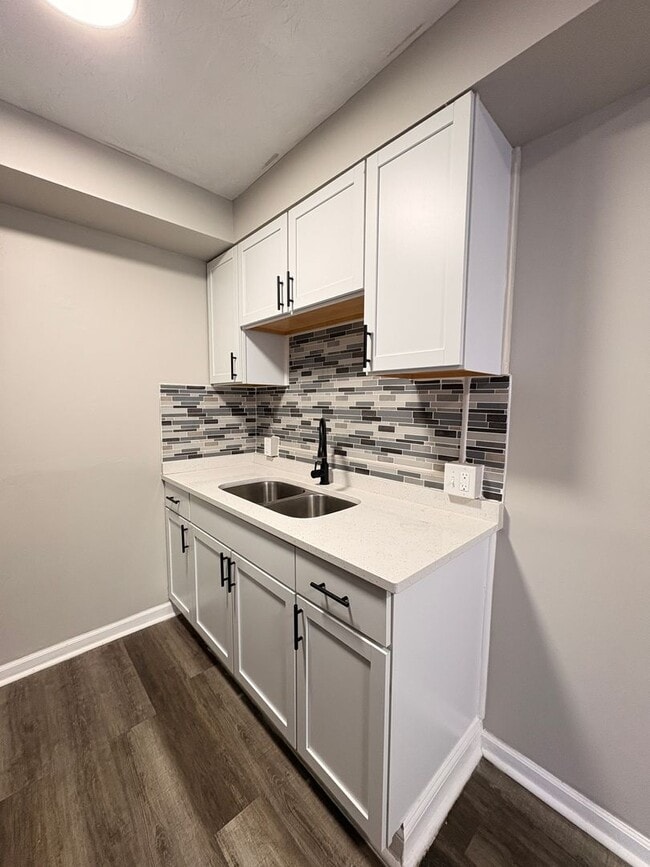 Building Photo - Live in Style without Breaking the Bank at Magnolias Living Apartments Washer & dryer in-unit