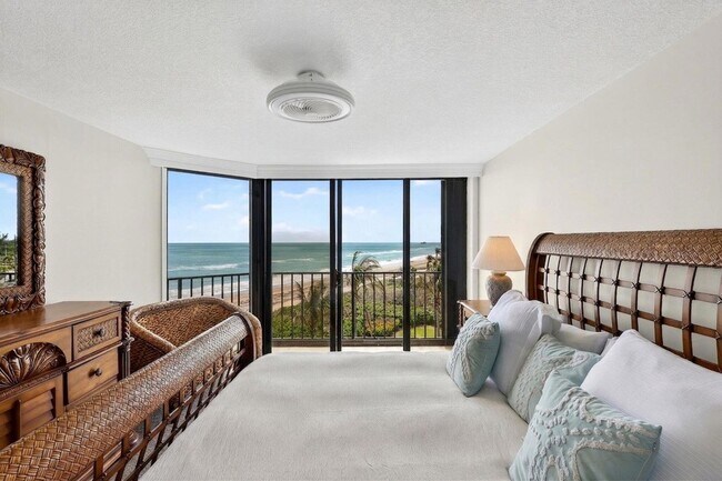 Building Photo - 9650 S Ocean Dr