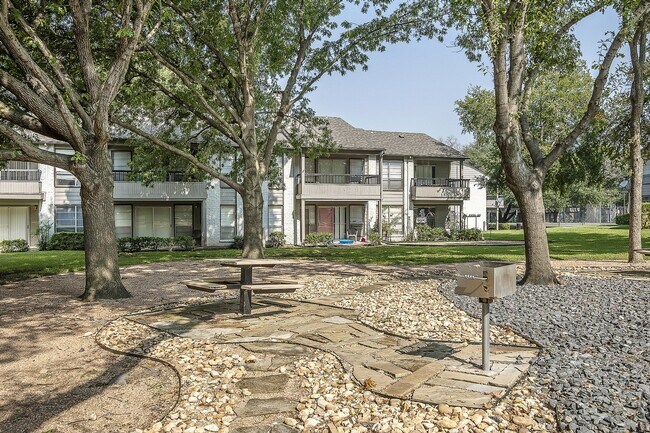 Hunters Glen Apartments - Plano Tx Apartment Finder