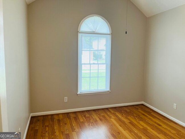 Building Photo - 155 Woodstream Wy