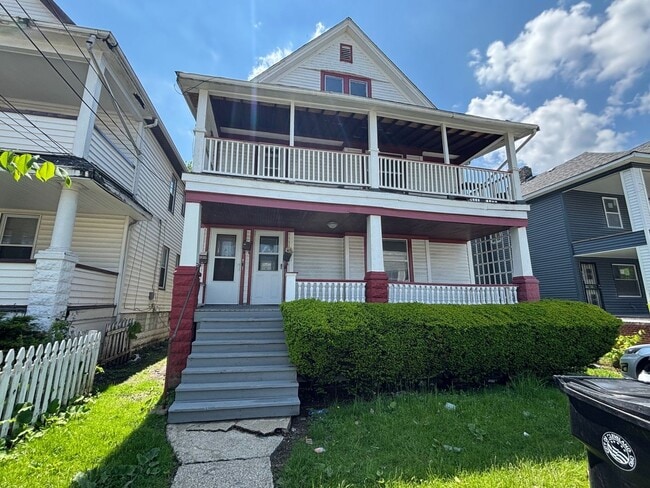 Primary Photo - 1750 Alcoy Rd