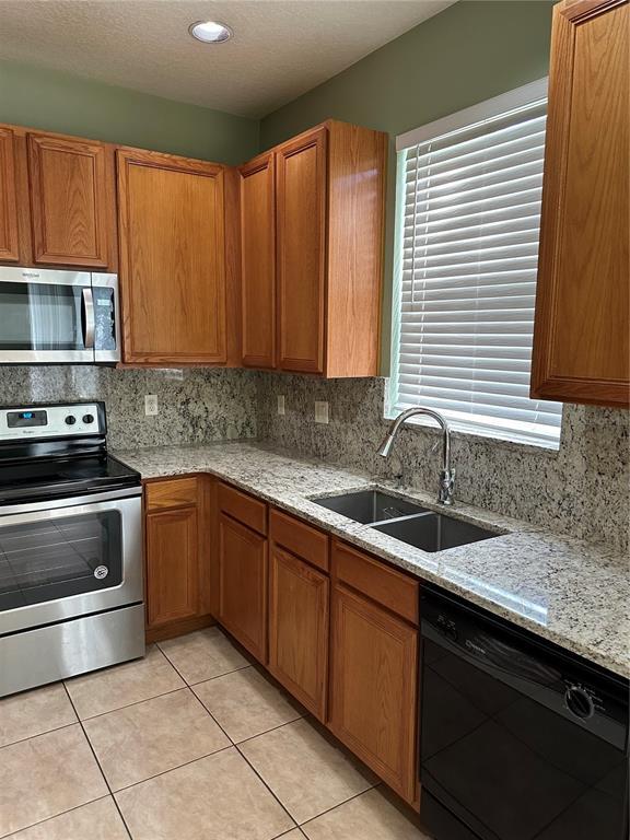 Building Photo - 304 Coral Beach Cir