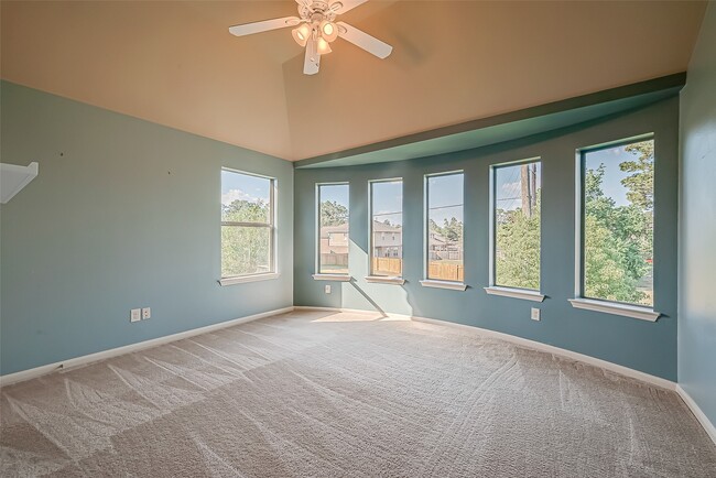 Building Photo - 13547 Breakwater Path Loop