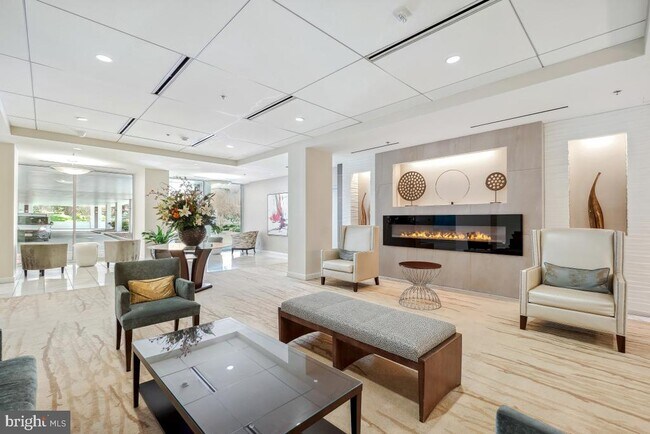 Building Photo - 5101 River Rd