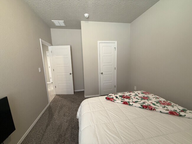 Building Photo - 10844 Caresso Lp SW