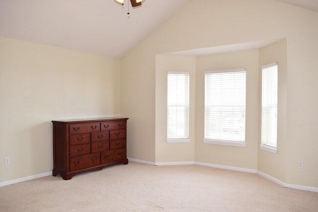 Building Photo - Located in the popular Woodland Hills Subd...