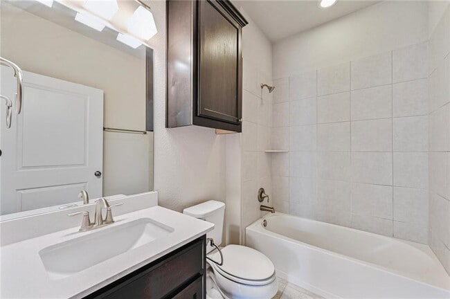 Building Photo - 8717 Blaze Dr