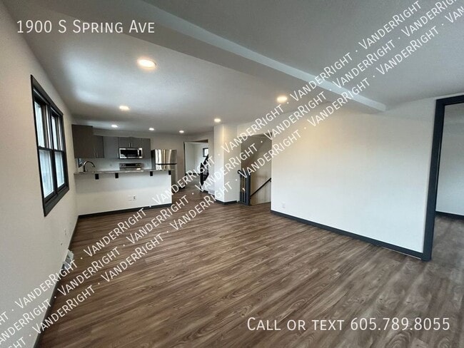 Building Photo - Spacious 4 Bedroom House With Huge Garage!