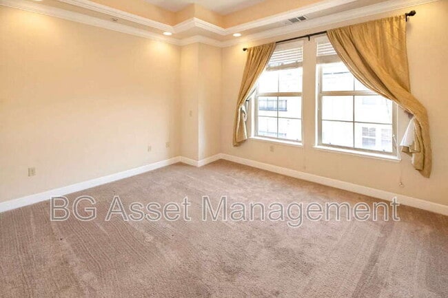 Building Photo - 1240 Sonata Dr