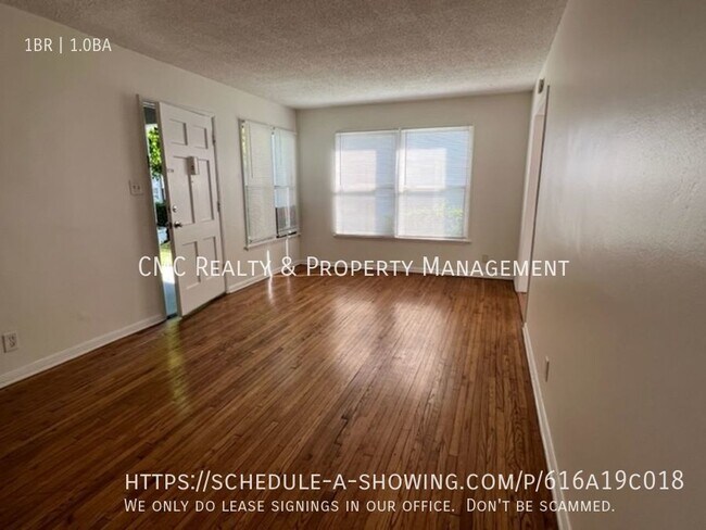 Building Photo - 4512 N Banner Dr