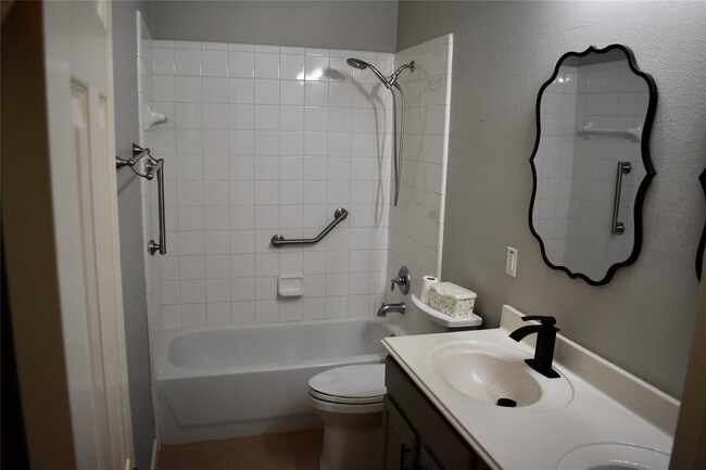 Building Photo - 21559 Kings Bend Dr