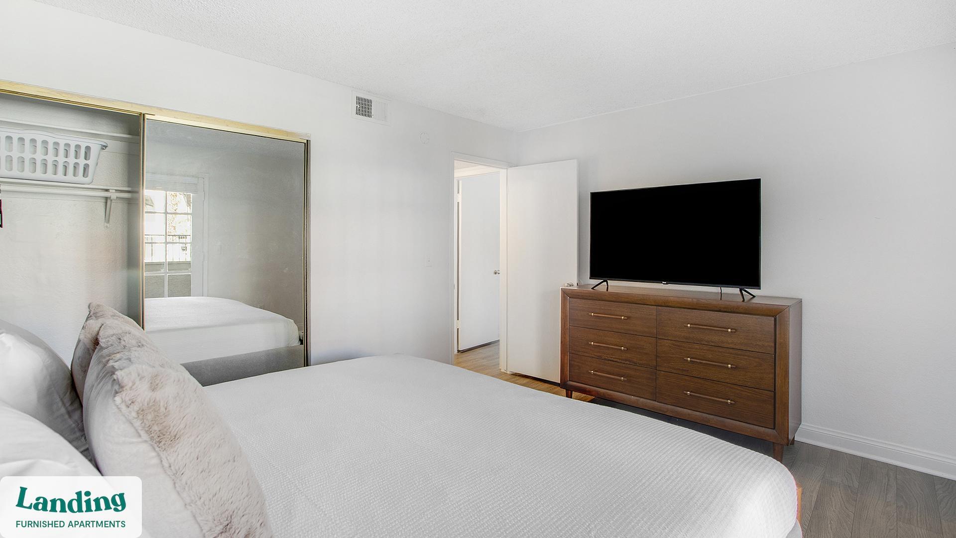 Building Photo - 5272 Tamarus St