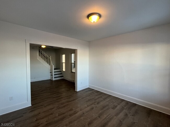 Building Photo - 220 Filmore St