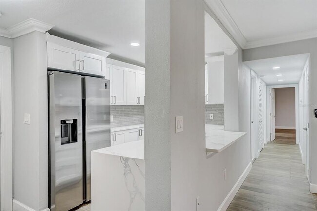 Building Photo - 4141 Bayshore Blvd