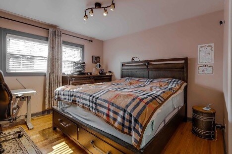 Building Photo - 6414 N Mozart St