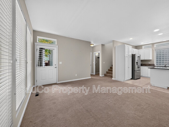 Building Photo - 5605 NE Caddis Dr