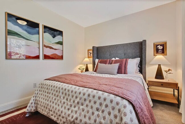 Building Photo - 14498 W Sedona Dr