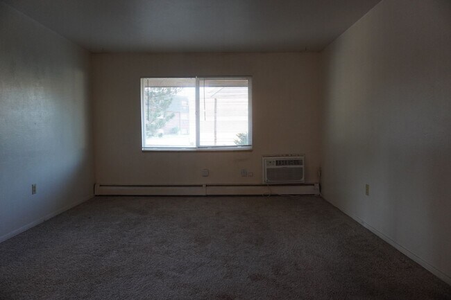 Building Photo - 1409 Utah St