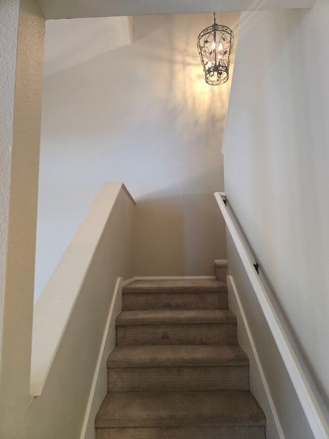 Building Photo - Light-Filled End Unit Condo, 2BD/2.5BA wit...