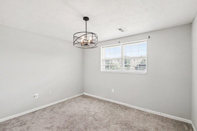 Building Photo - 3395 Bountiful Ln