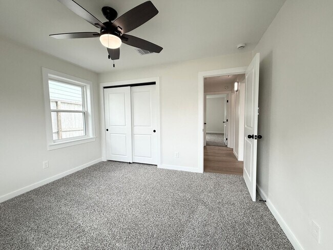 Building Photo - Spacious 3/2/1 w/ Study in Red Bluff Terrace (Pasadena)