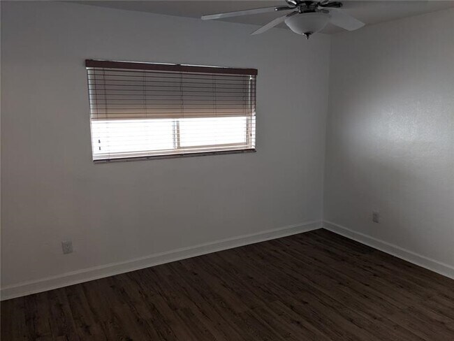 Building Photo - 6991 Coolidge St