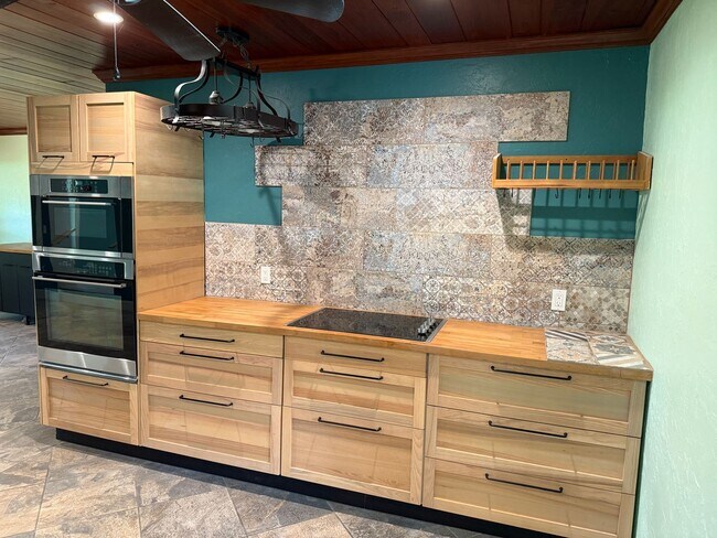 Building Photo - Waterfront Oasis Awaits!  3/2 with Attache...
