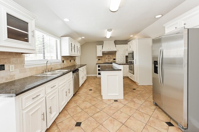 Building Photo - 11943 Kleinfields Dr