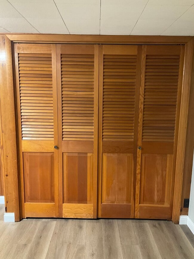 Building Photo - 207 W Hwy 50